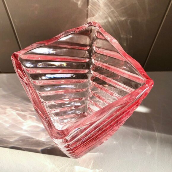 Vintage Pink Art Deco Glass Vase - Picture 7 of 8